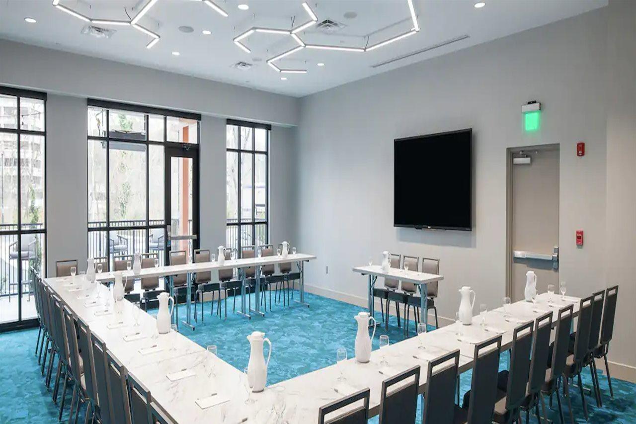 Hilton Garden Inn Pomona, Ca Экстерьер фото