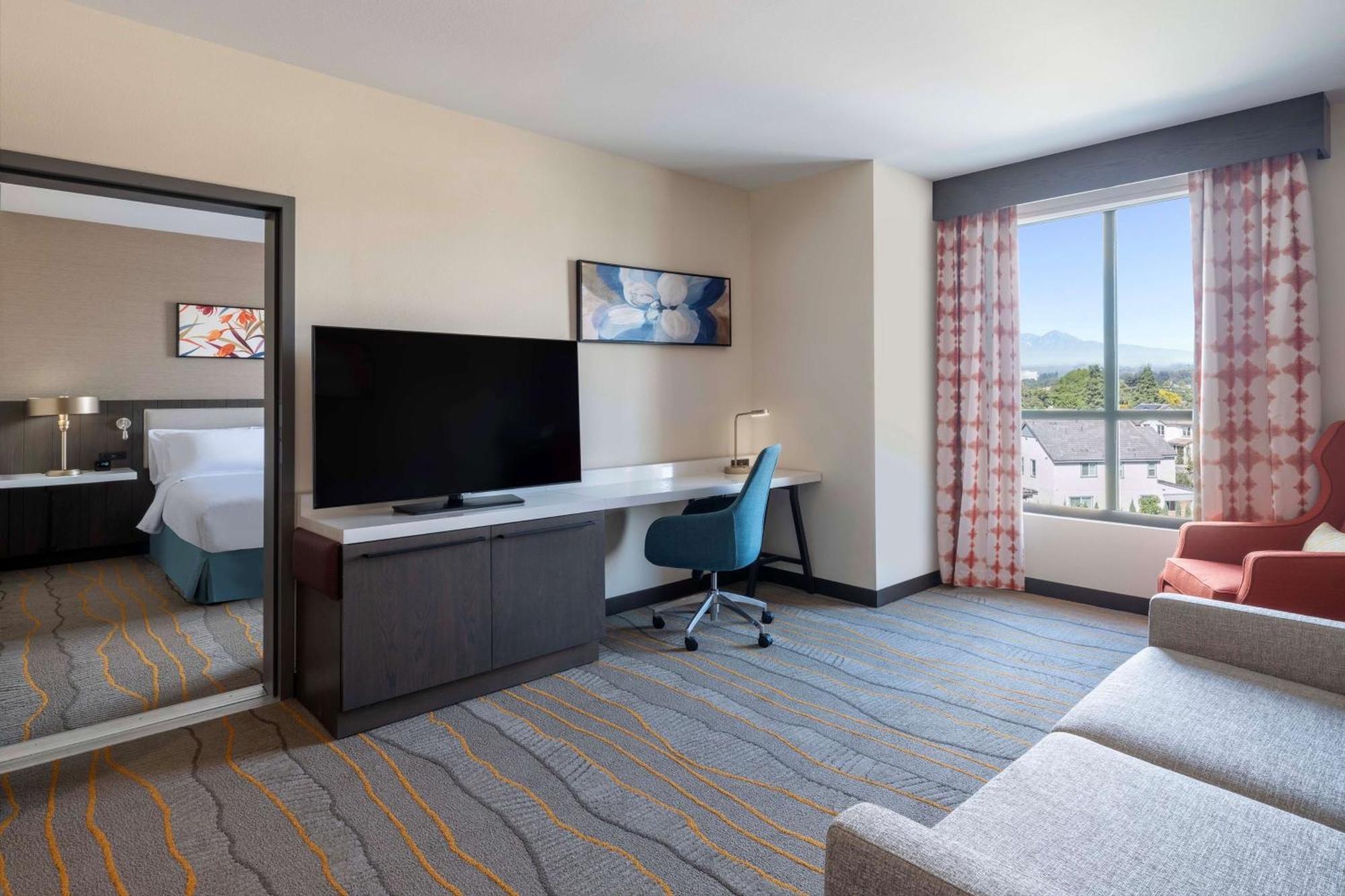 Hilton Garden Inn Pomona, Ca Экстерьер фото